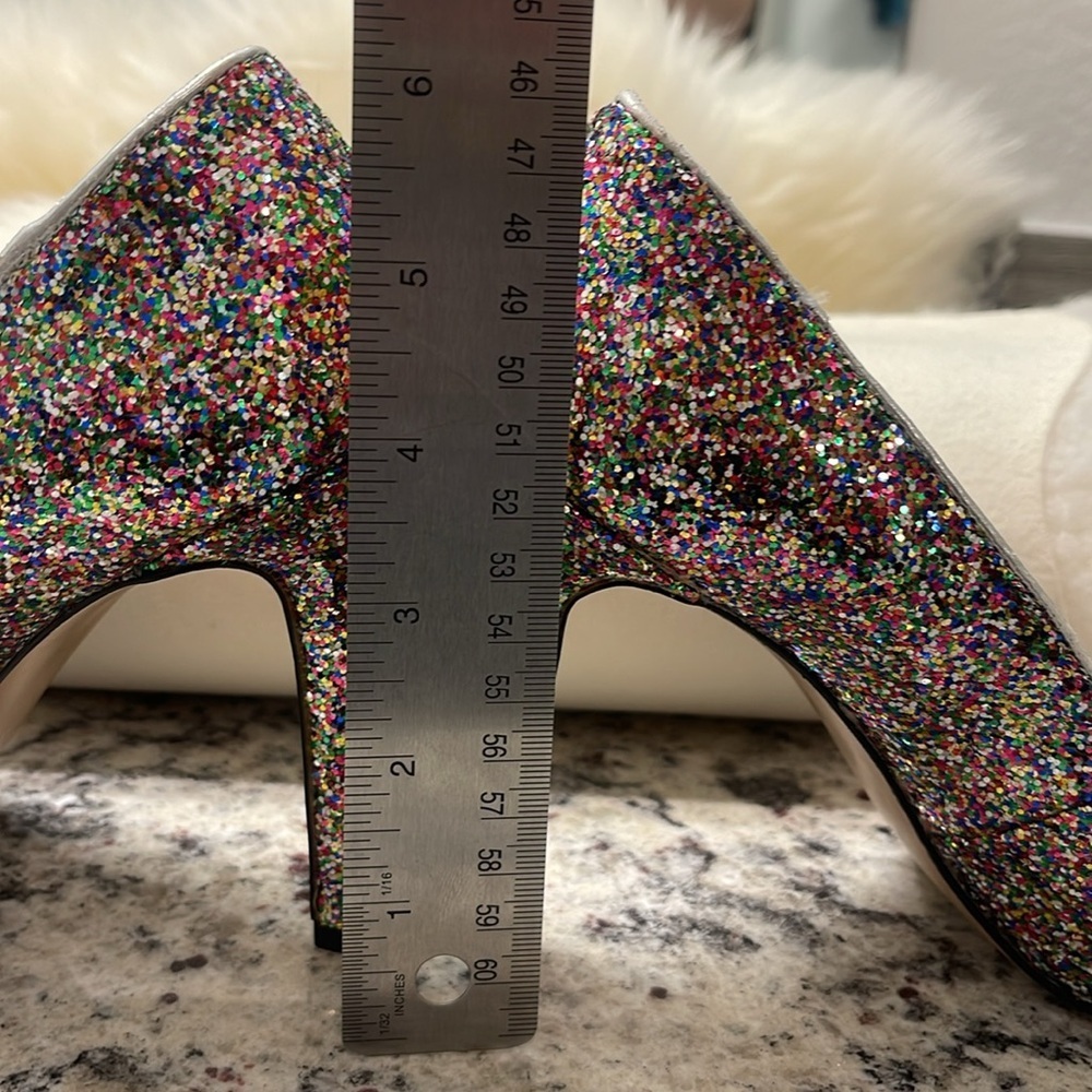 Multicolor 3.5” heals - Picture 3 of 5